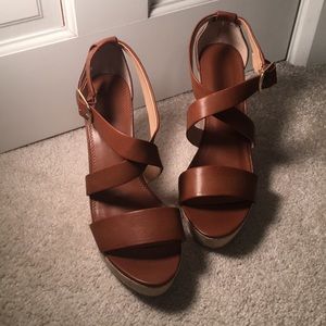 *Price Drop* Banana Republic wedges
